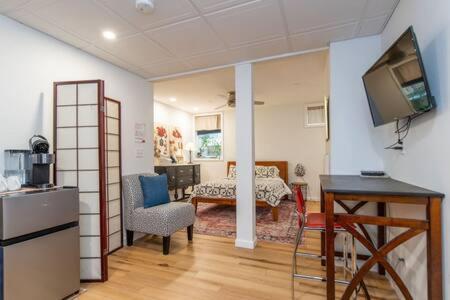 Cozy Private Apt Near Downtown Burlington Ngoại thất bức ảnh